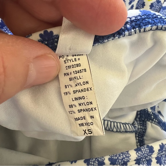 Vineyard Vines 2M0280 Blue & White Eyelet Motif One Piece Swimsuit Size XS - Picture 5 of 6